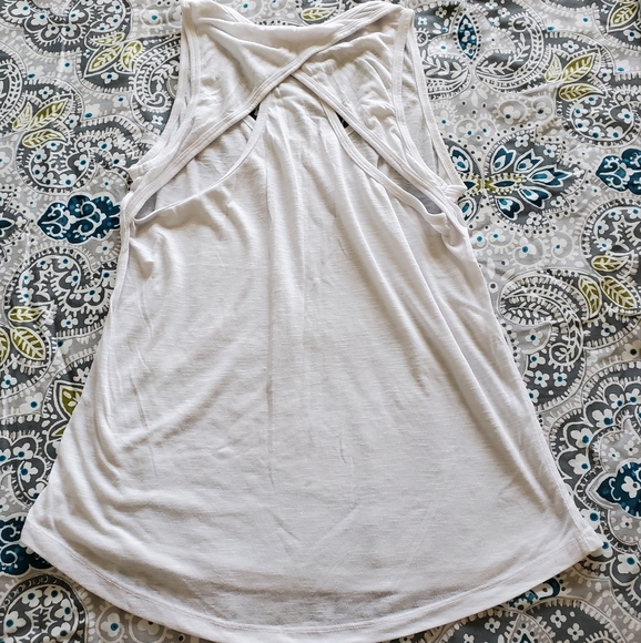 Womens 3 pack tank bundle - Picture 5 of 11